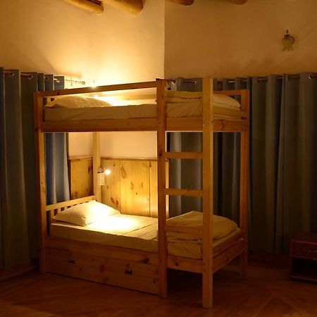Raybo Hostel Лех Екстериор снимка
