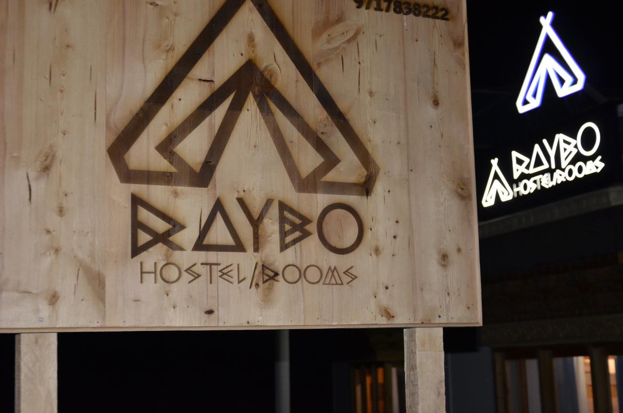 Raybo Hostel Лех Екстериор снимка