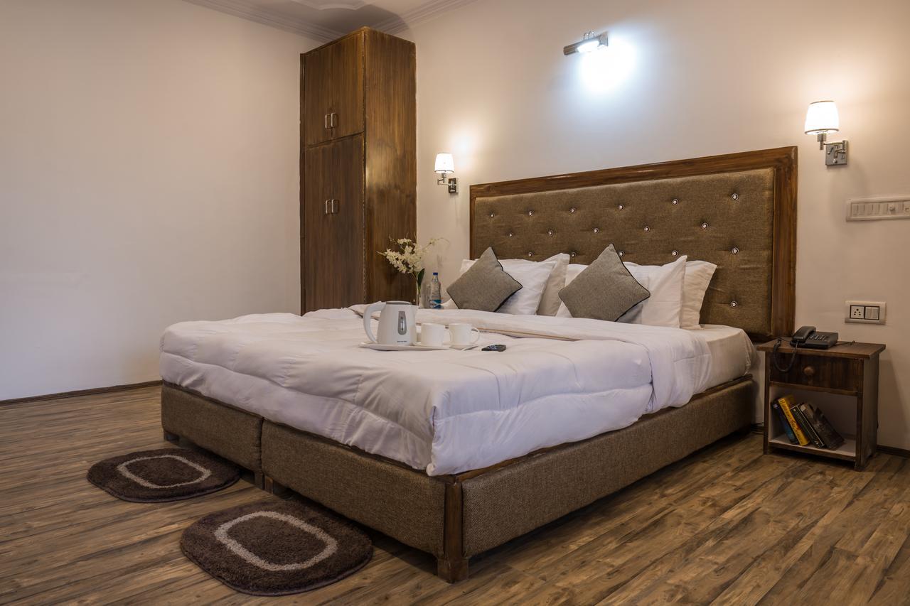 Raybo Hostel Лех Екстериор снимка
