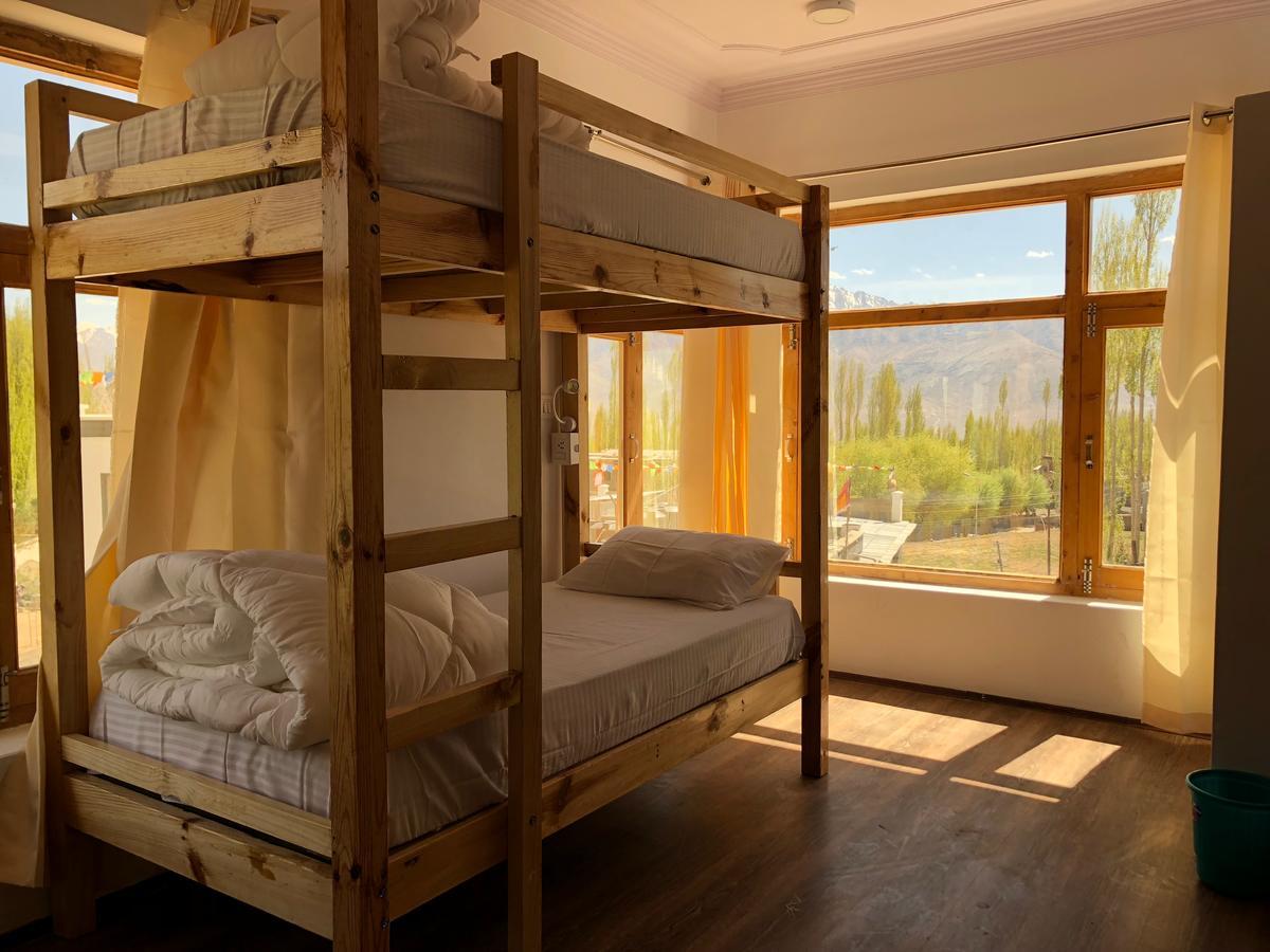 Raybo Hostel Лех Екстериор снимка