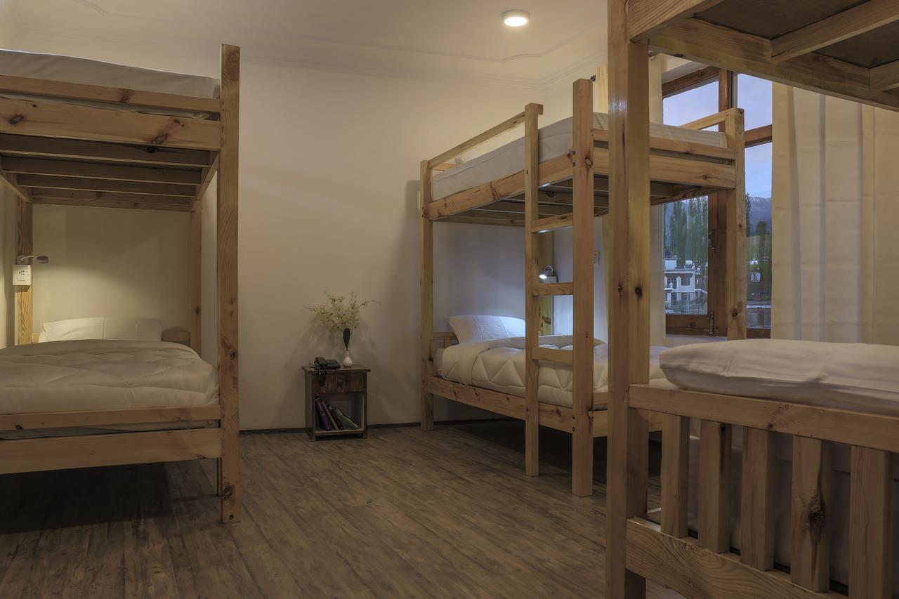 Raybo Hostel Лех Екстериор снимка